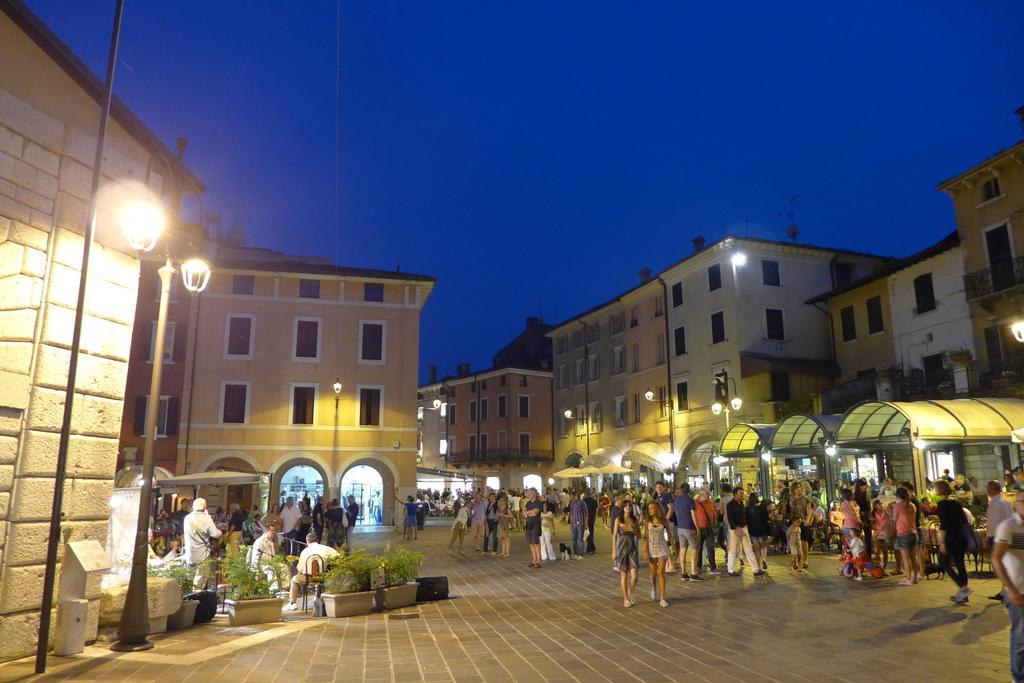 Alessi Hotel Trattoria Desenzano del Garda Buitenkant foto